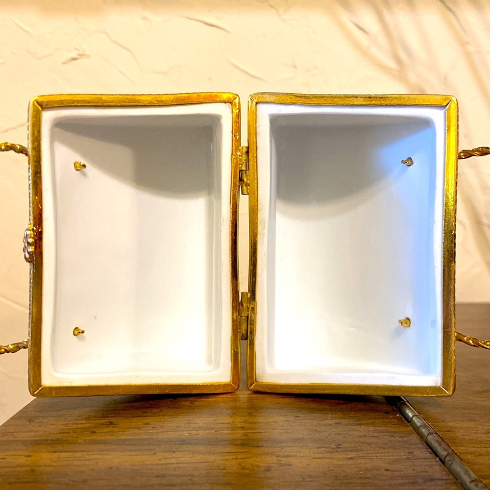 Beautiful HANDBAG/PURSE Hinged Trinket Box Vintage 1970’s 4” - Picture 8 of 10